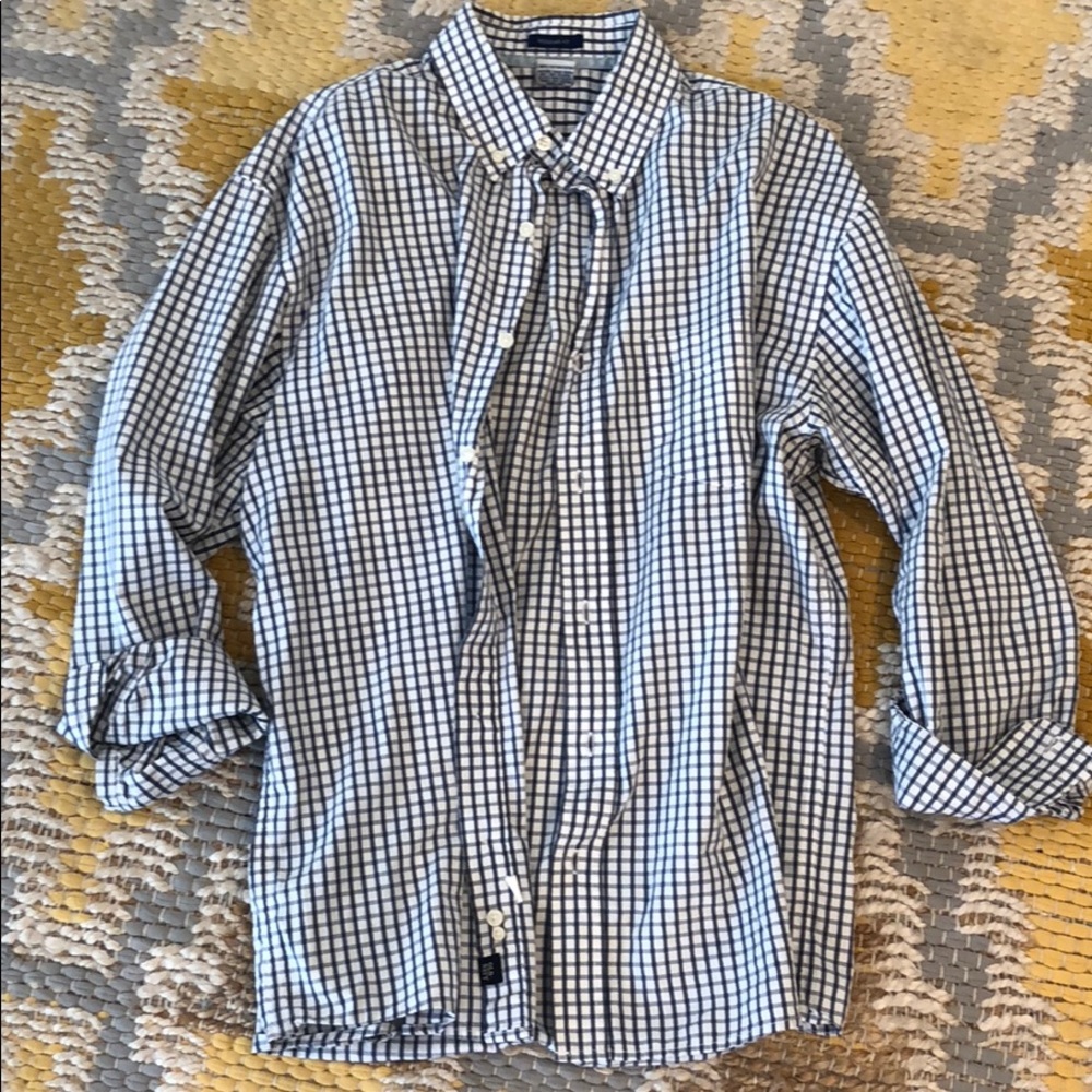 Old Navy button down shirt size L